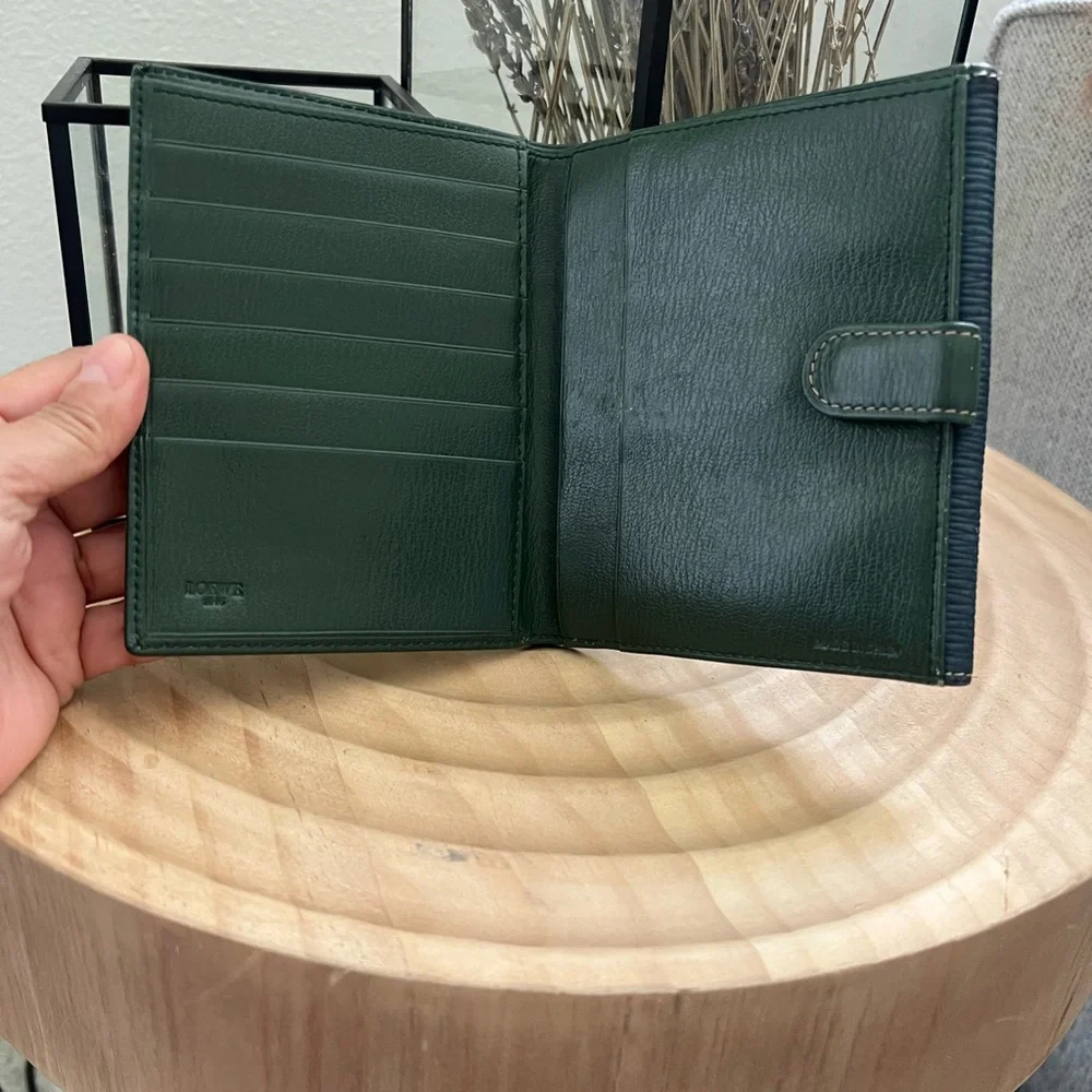 Loewe Green and Blue Women's Bag
PRICED TO SELL❤️🎉🥂😝🐣 - Picture 5 of 11